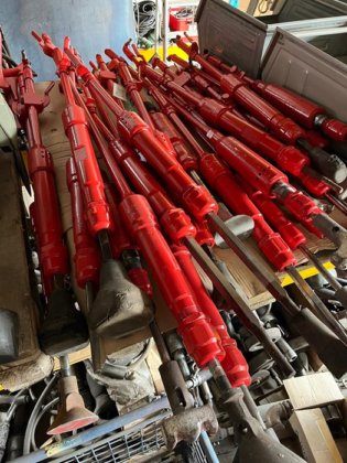 长于 ±600mm 的气动砂夯，宽度