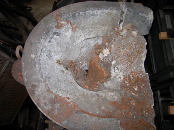 レードル2本付き注湯台車 1000 kg