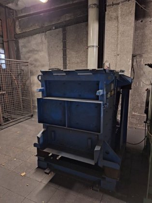 2010 コア・サンド・ブレーカー CYRUS