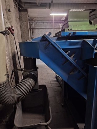 2010 コア・サンド・ブレーカー CYRUS