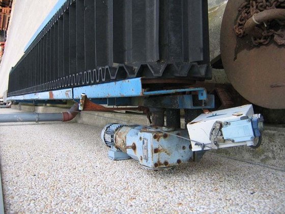 橡胶袋式提升机，5900 毫米，直形