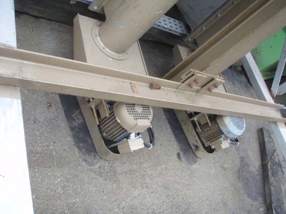 带 2 个隔间的小型掩体 2 x