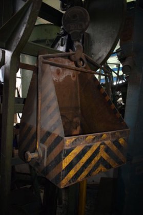 積載用スキップ、± 150 l、積載高さ 3100mm