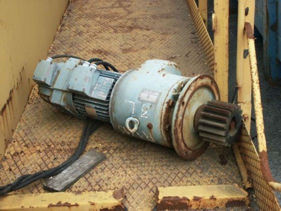 起重机桥架 25 +10 吨 DEMAG，18550