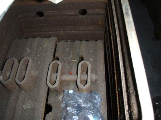 560 毫米 x 400 毫米