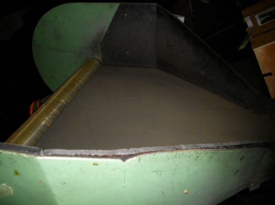 用于装载 ABC 1500 千克包装箱的水力拉伸机