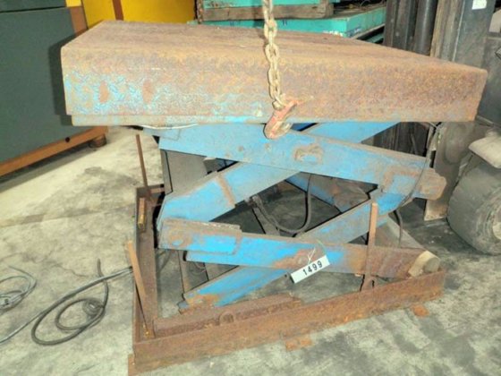 液压双升降台 ± 1500 千克，1800 毫米