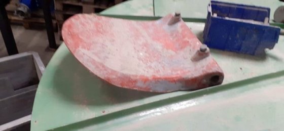 1997 年 KROMAS 400l 圆形振动器/镘刀