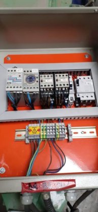 1997 年 KROMAS 400l 圆形振动器/镘刀