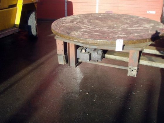 移动式电动转台，直径 ± 1500 毫米，重量 ±