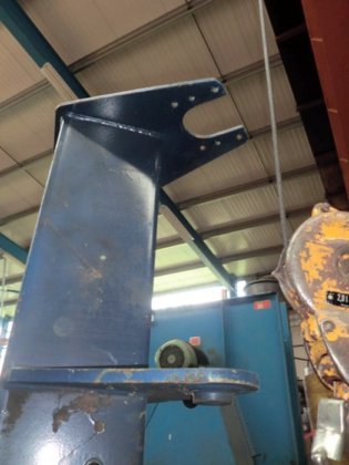 1985 ピラール回転クレーン ABUS 500 kg