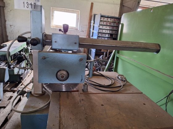 径向圆锯 GRYP，直径 300 毫米