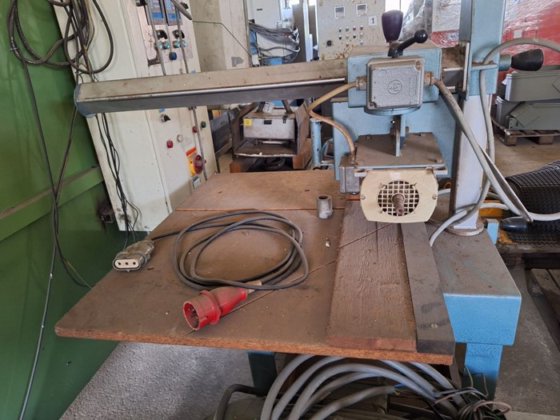 径向圆锯 GRYP，直径 300 毫米