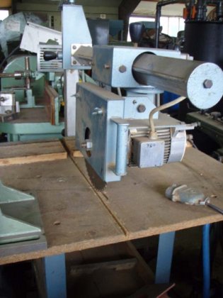 径向圆锯 GRYP，直径 300 毫米