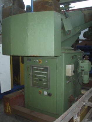 移动铰接臂螺杆式搅拌机 AXMANN，10 吨