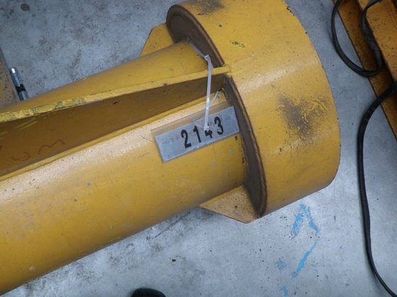 立柱式回转起重机 500 千克，360° 转角