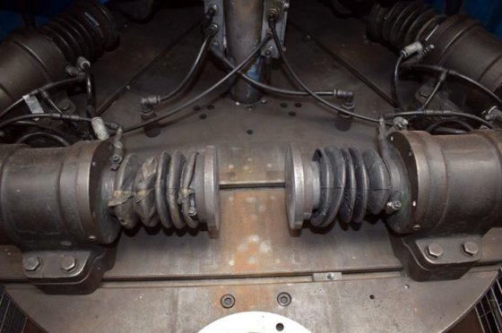 2.5 升 GST 带转盘的射芯机