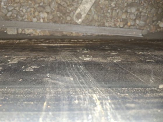 振動研磨機、ブランドRÖSSLER 2.2x0.6 m。