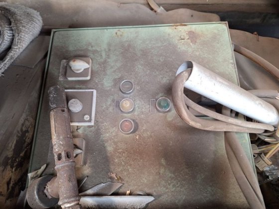 振動研磨機、ブランドRÖSSLER 2.2x0.6 m。