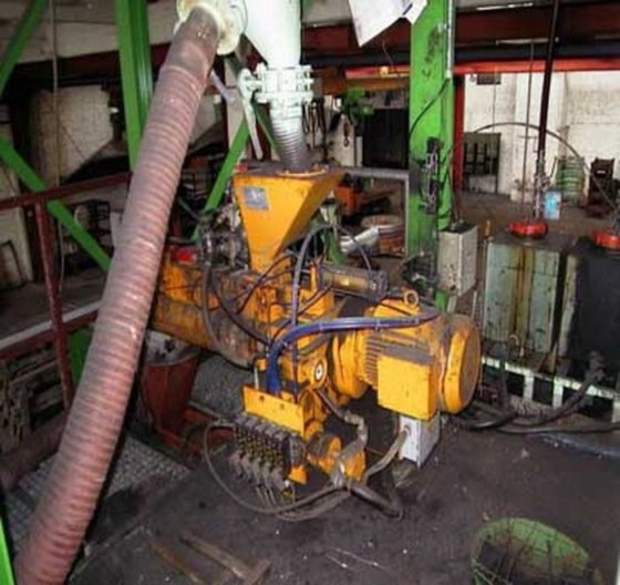 GUT/KUHN 抽芯枪，100 升