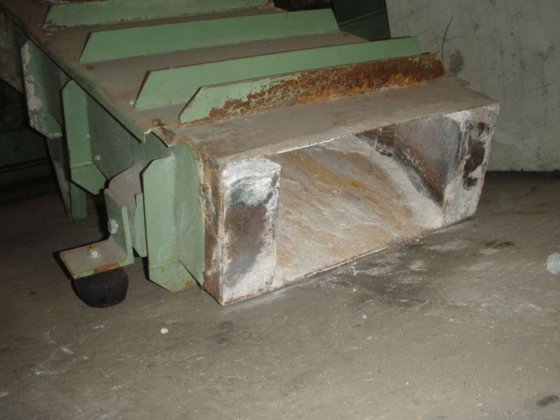 1992 振动输送机 1600mm x 590mm