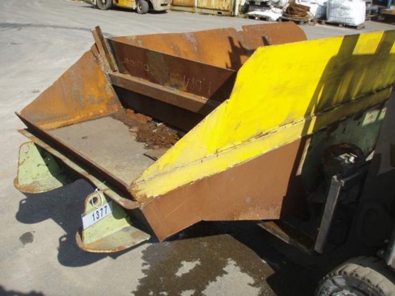 振动输送机 2300 x 800 毫米