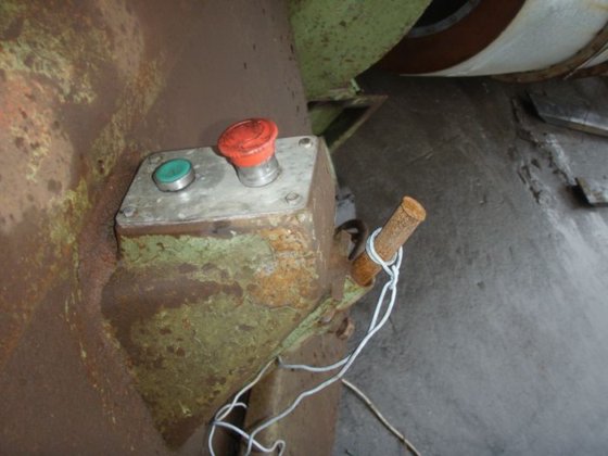 DÜRRSCHMIDT 台式磨床，760 毫米 x 76