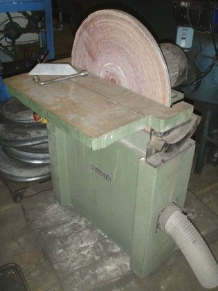 シングル・サンドペーパー・マシン・ディスク 600 mm, GUILLET