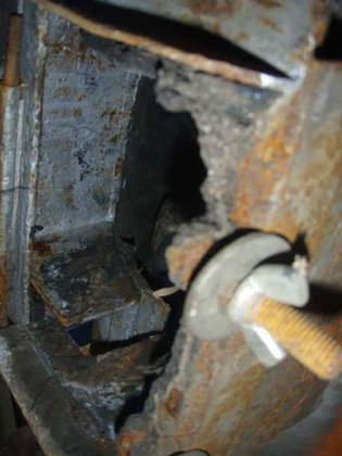 1999 仅混合螺杆呋喃，± 40 吨/小时