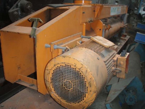 1999 仅混合螺杆呋喃，± 40 吨/小时