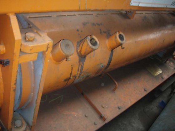 1999 仅混合螺杆呋喃，± 40 吨/小时