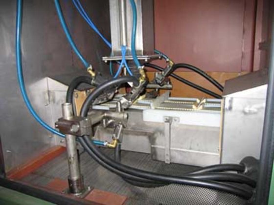 Automatische Sandstrahlanlage für Kleinteile, GLÄSNER,