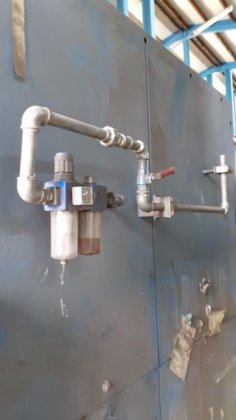 打磨室 ±4,4×2,3×2,5 米，带机械手，最大重量 750 公斤