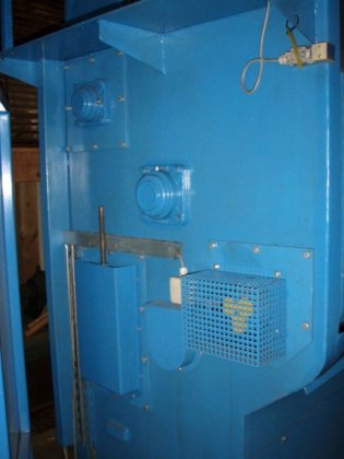 Tumble belt shot blast machine