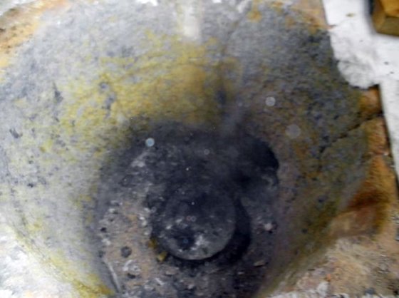 可倾斜式 MORGAN 铝熔炉，± 600 千克，气体加热