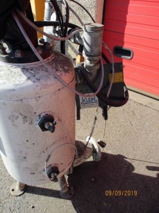 2013 克林 75 升气动给砂机 CE