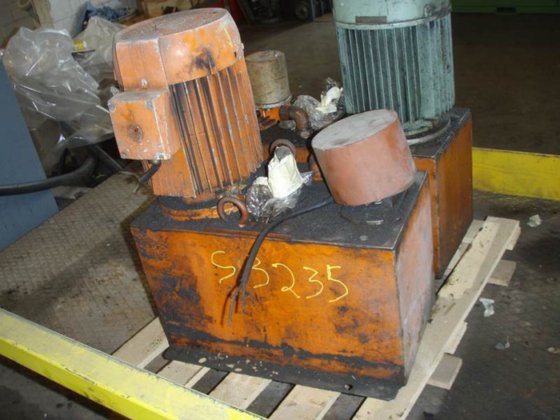 液压升降台 3 吨，1.8 x 1.3