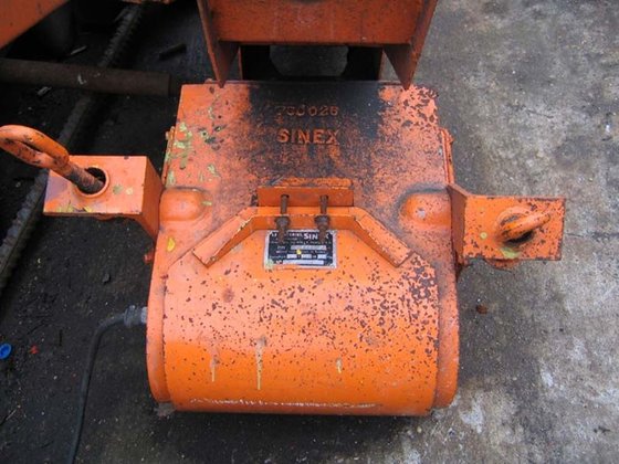 小型振动剂量输送机 ± 2300 mm x