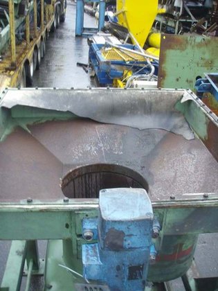 带计量螺杆的 Sall 方形储罐 EMDE