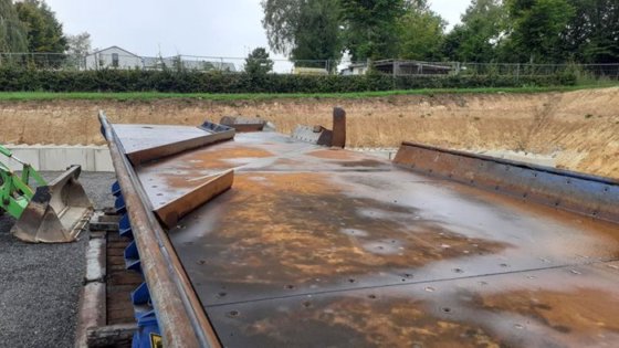 振动输送机 JML 10000mm ×2000mm