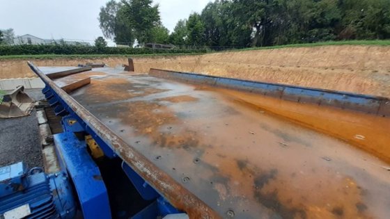 振动输送机 JML 10000mm ×2000mm