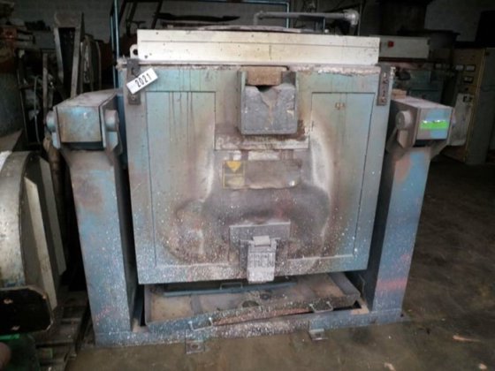 可倾斜式铝熔化炉，300 千克，气体加热，MORGAN THERMIC