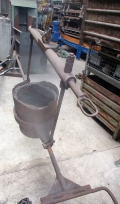 小型鋳造取鍋用リフティングベール2個、± 60 kg