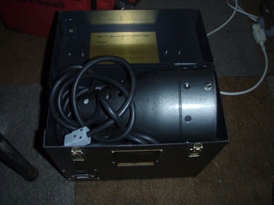 クラック検出用紫外線ランプ