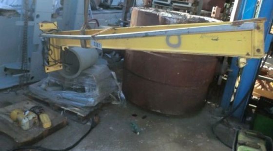 壁挂式回转起重机，2100 毫米，250 千克