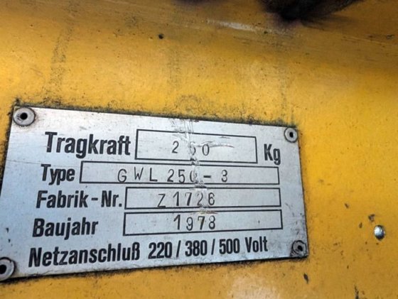 壁挂式回转起重机，2100 毫米，250 千克