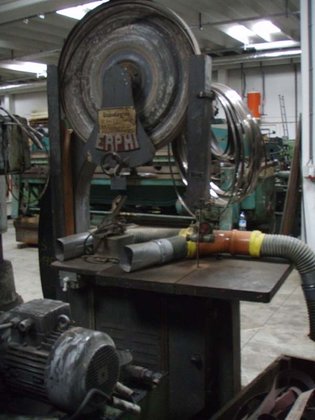 带锯直径 700 毫米 ERPHI，工作台 760x760