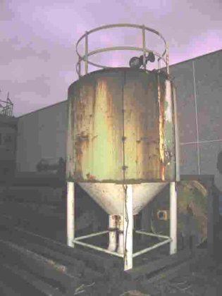 带 2 个 10 立方米隔间的筒仓