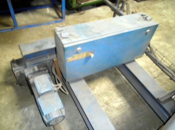 2001 DEMAG 双梁桥式起重机，10 吨，9450 毫米