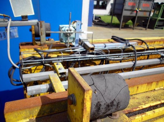 2001 DEMAG 双梁桥式起重机，10 吨，9450 毫米